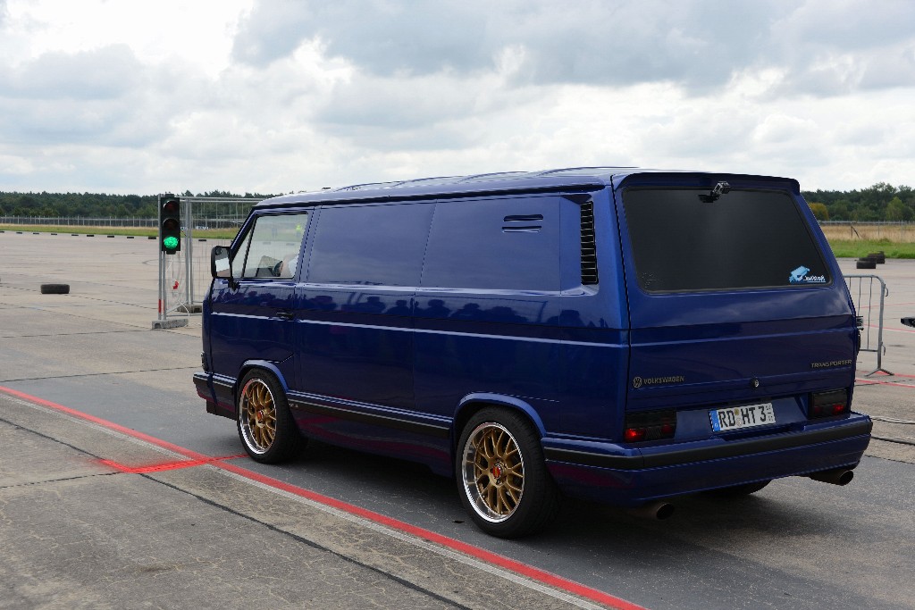 ../Images/VW Bus Festival Berlin 2014 027.jpg